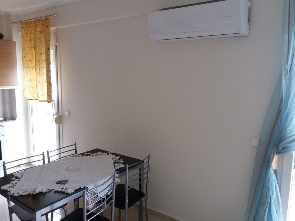 Jordan'S Appartment At เนอา มิคานิโอนา ภายนอก รูปภาพ