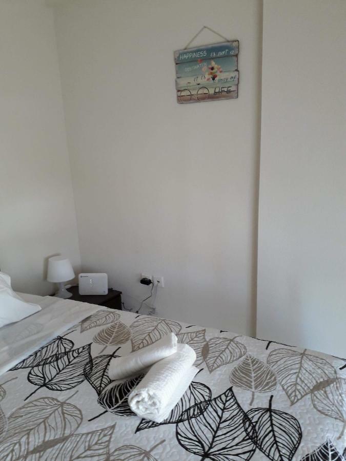Jordan'S Appartment At เนอา มิคานิโอนา ภายนอก รูปภาพ