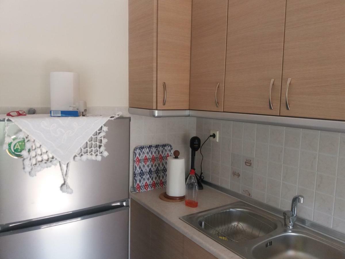 Jordan'S Appartment At เนอา มิคานิโอนา ภายนอก รูปภาพ